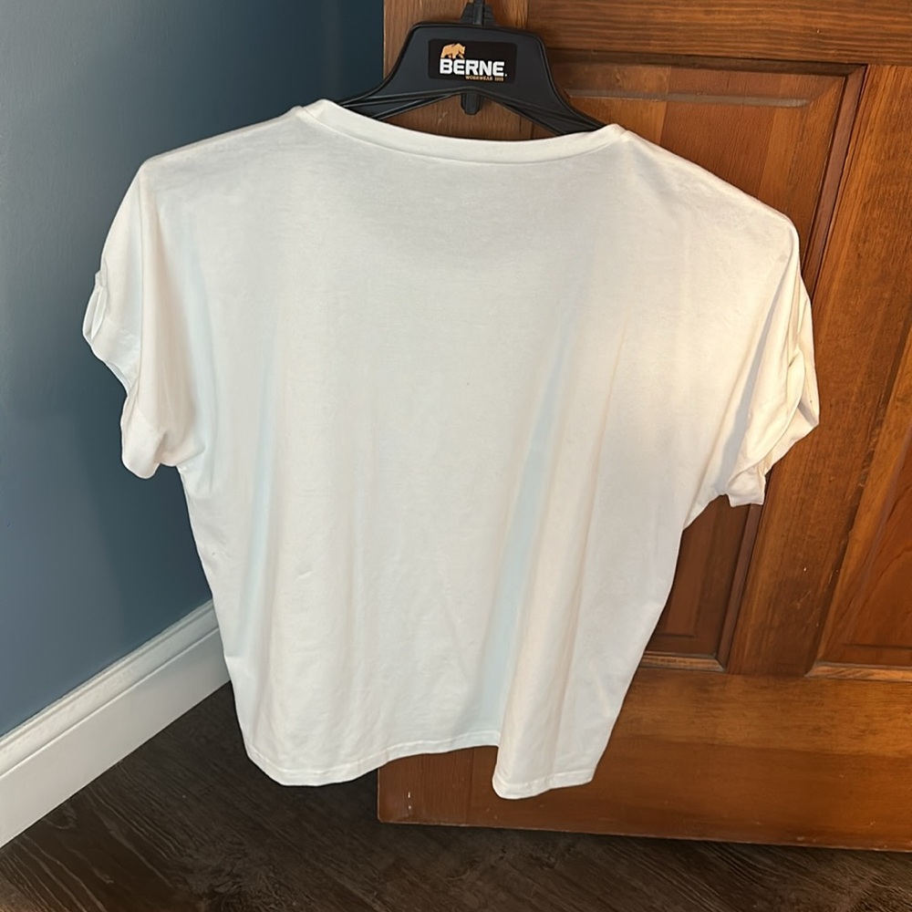 T-Shirt - Picture 2 of 3